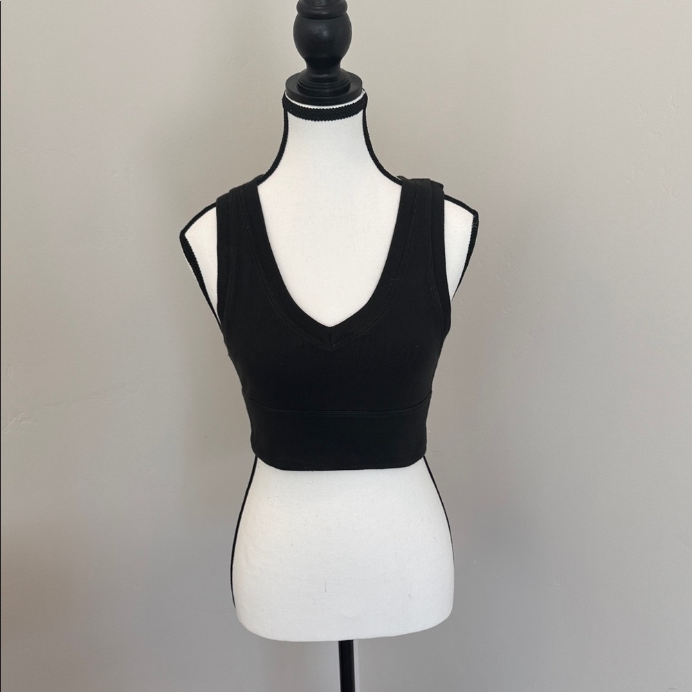 Black Sleeveless V-Neck Crop Top